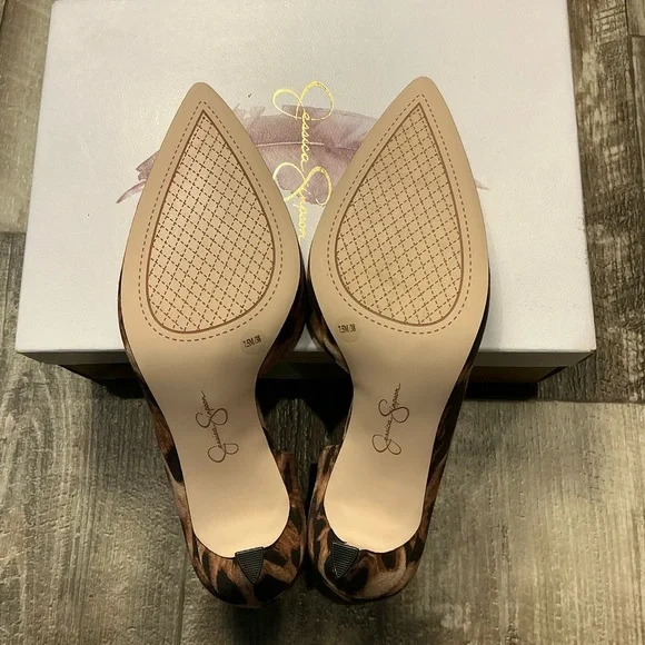 Jessica Simpson Leopard Print Pointed Toe D'Orsay Pump Size 7.5 - Picture 12 of 16
